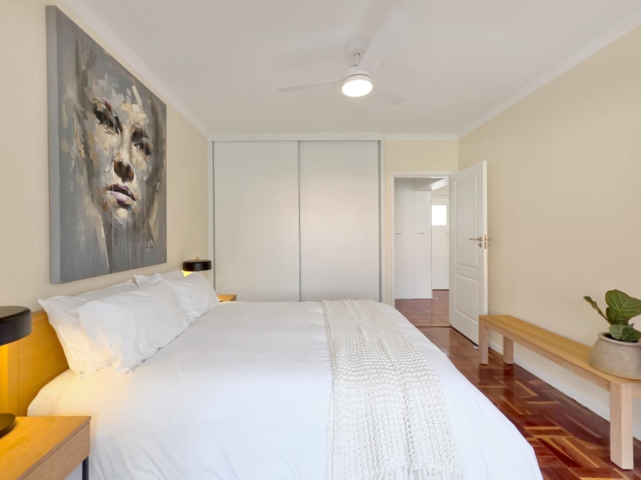 1 Bedroom Property for Sale in Sea Point Western Cape